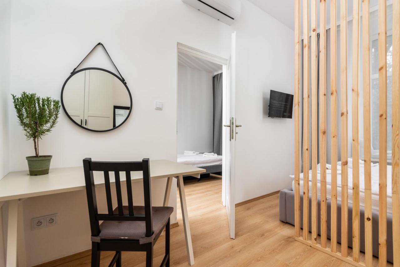 Modern Centrally Located Apartments - By Upstairs Cracovia Exterior foto