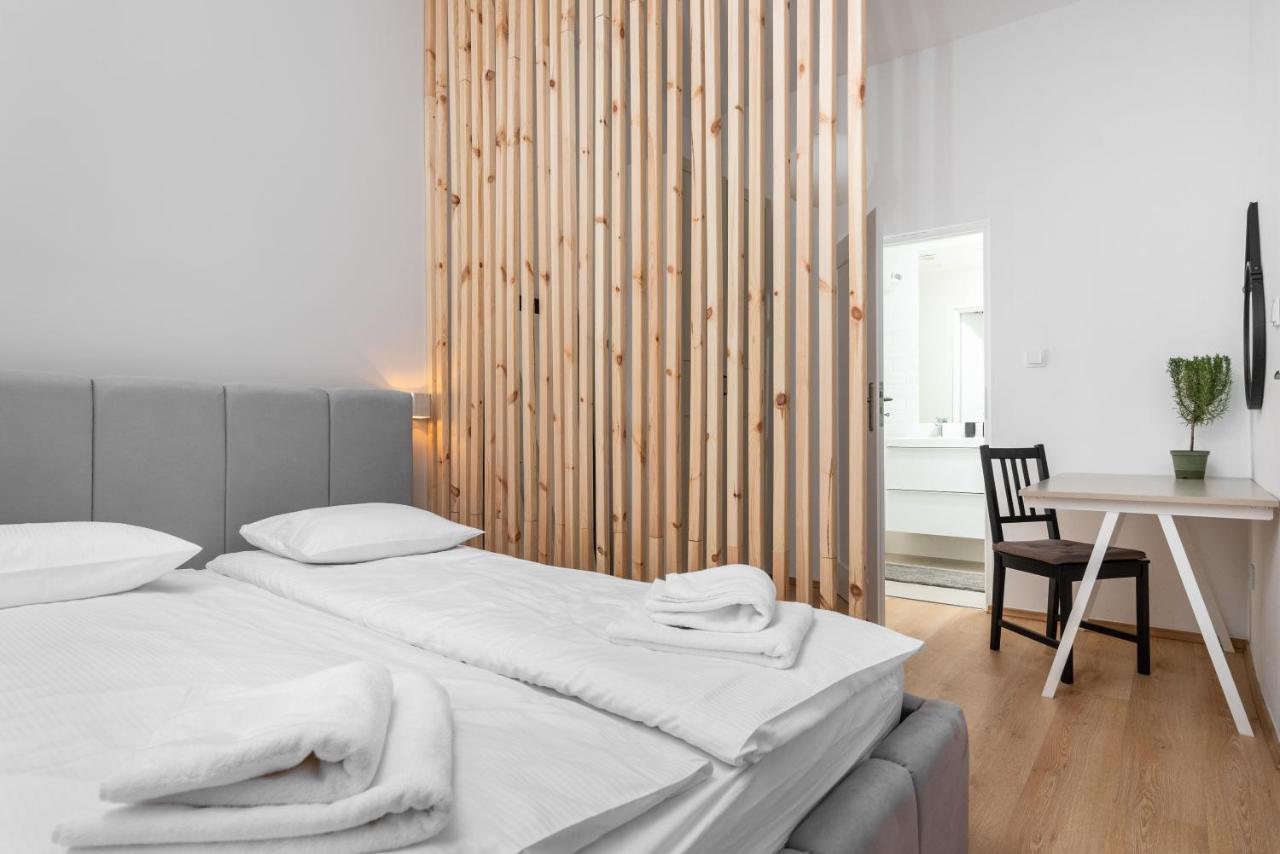 Modern Centrally Located Apartments - By Upstairs Cracovia Exterior foto